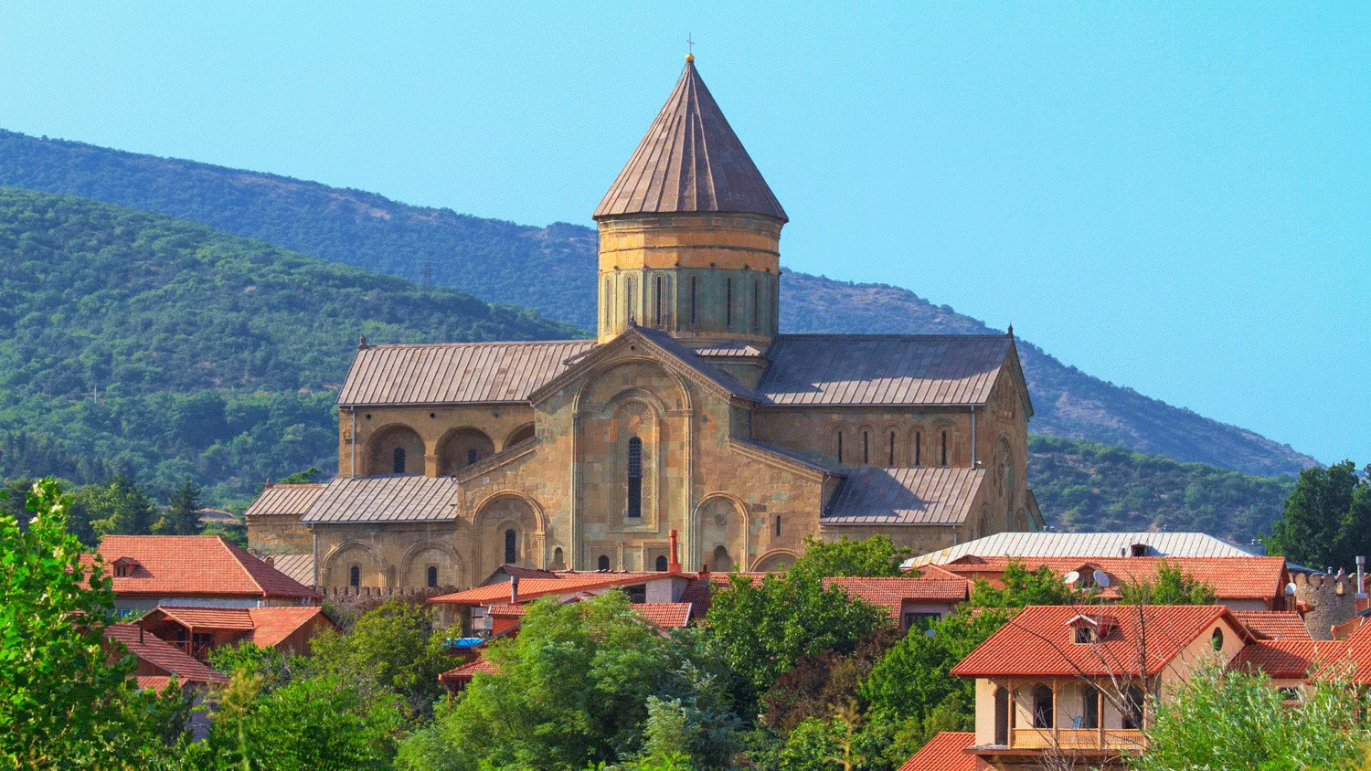 Bus tour : Tbilisi-Kazbegi-Batumi (8 days /7 nights)