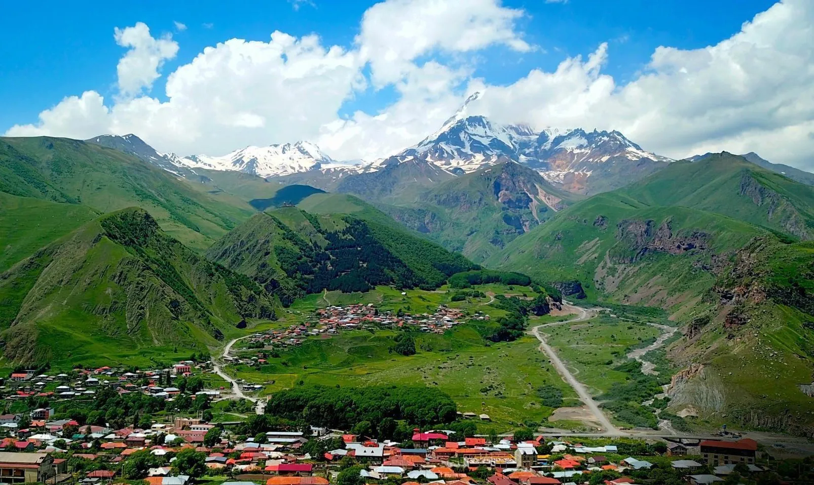 Bus tour : Tbilisi-Kazbegi-Batumi (8 days /7 nights)